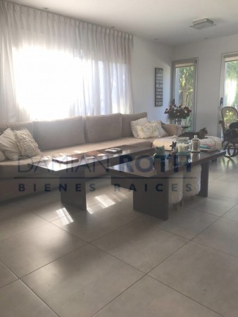 Casa en Venta - Country Banco Provincia - 3 dormitorios