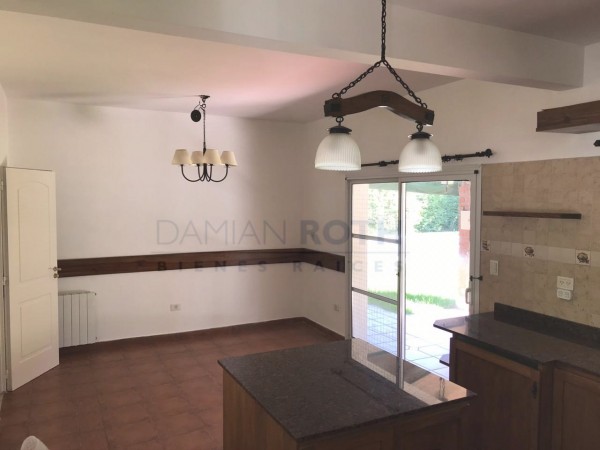 Casa en Venta - Campos de Alvarez - 3 dormitorios