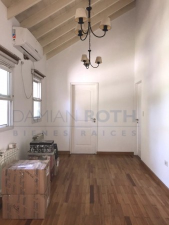 Casa en Venta - Campos de Alvarez - 3 dormitorios