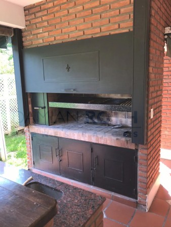 Casa en Venta - Campos de Alvarez - 3 dormitorios