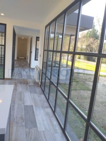 Casa en Venta - Lomas de San Francisco - 3 Dormitorios