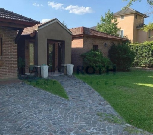 Casa en Venta - Country Banco Provincia - 4 dormitorios