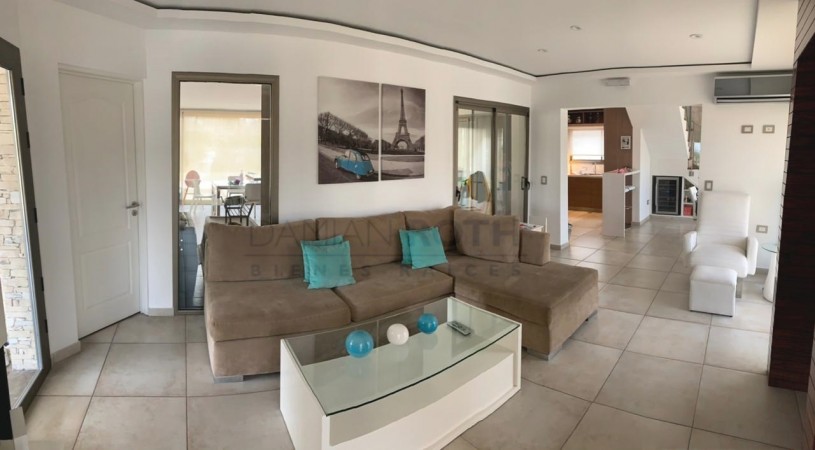 Casa en Venta - Casco de Alvarez - 3 Dormitorios
