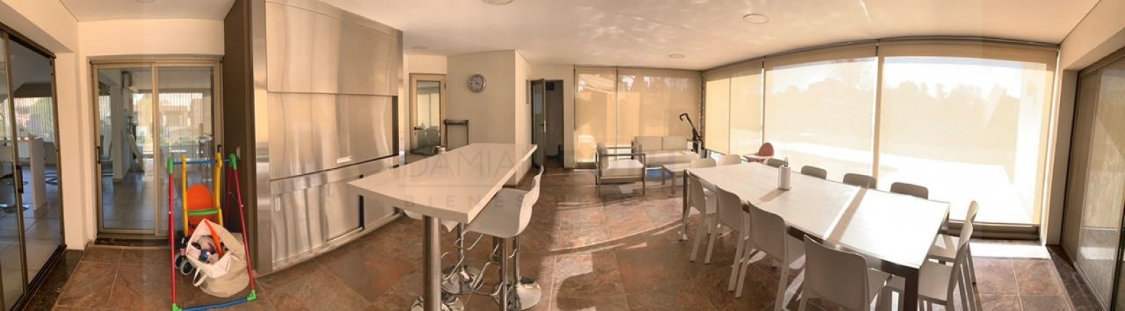 Casa en Venta - Casco de Alvarez - 3 Dormitorios